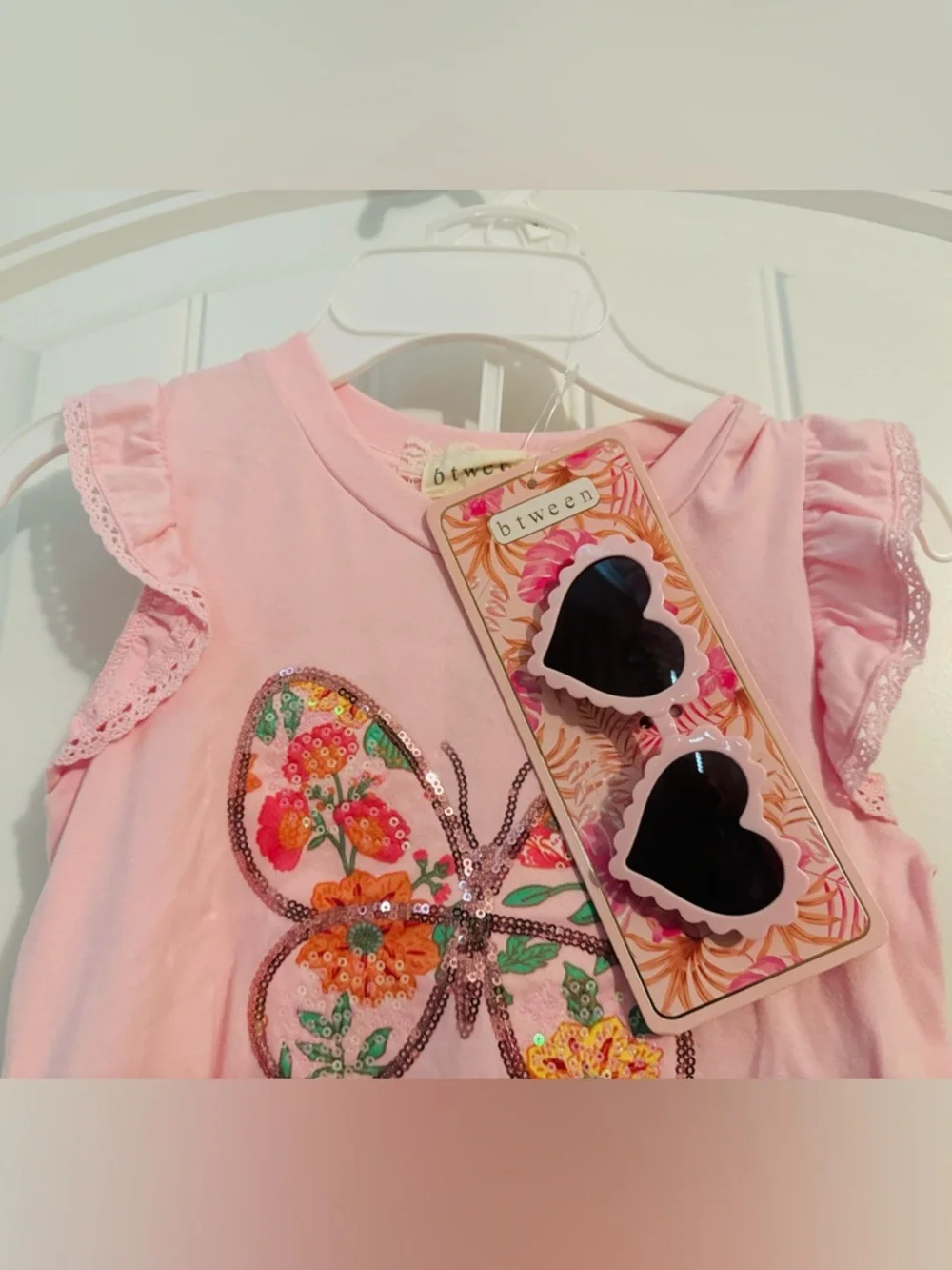 Cute Btween girls size 5 pink floral shorts shirt set sequin butterfly floral - Picture 4 of 6
